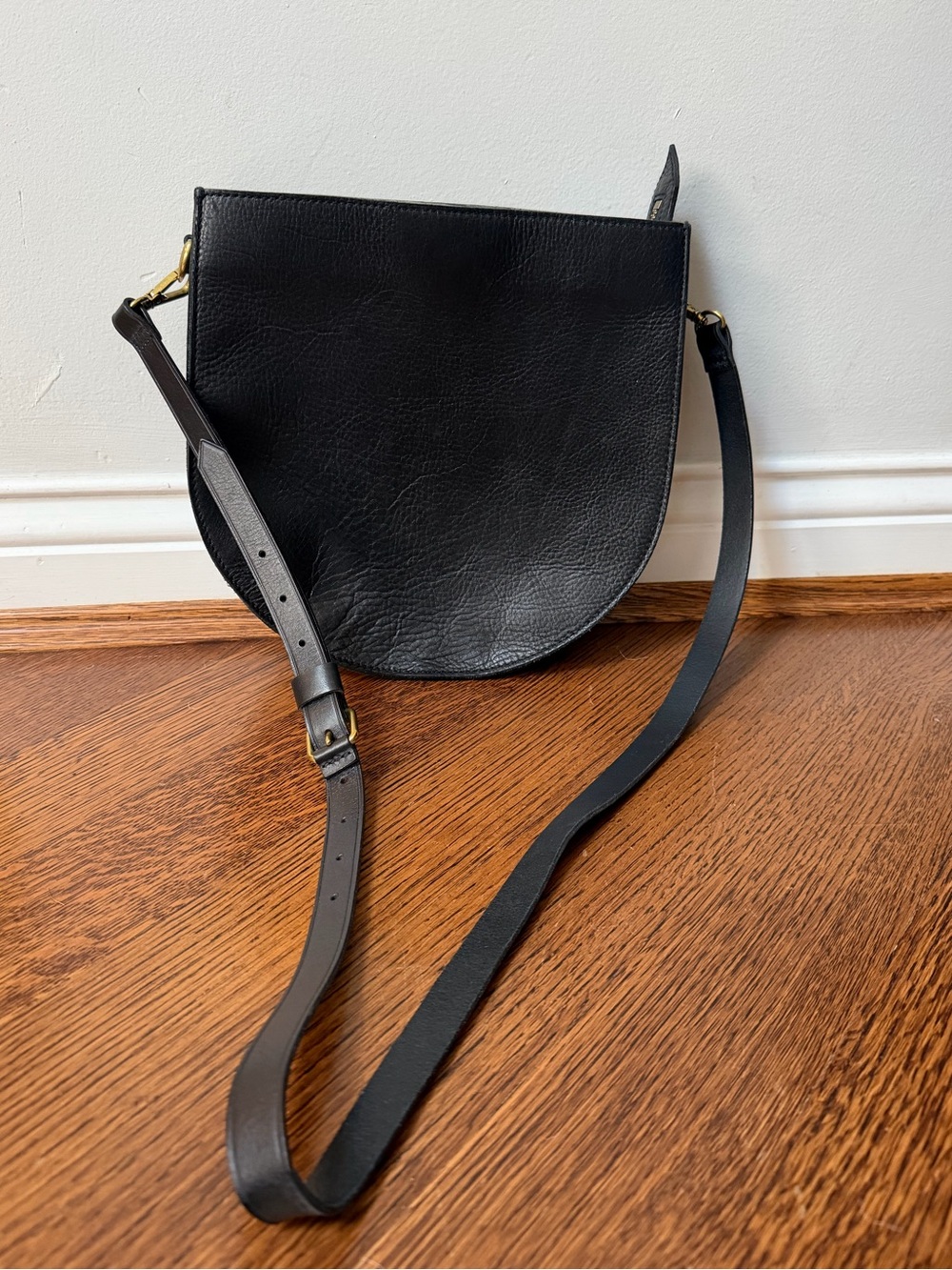 Madewell Leather Half-Moon Crossbody Bag - Black